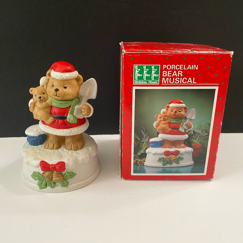 Vintage Christmas Bear Wind Up Musical Figure” The First Noel”